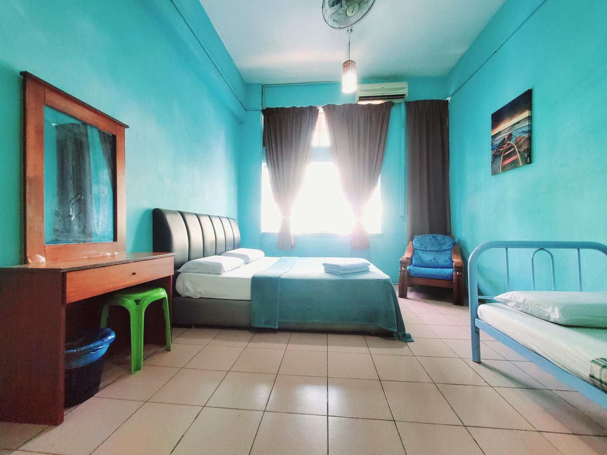The Jesselton Cabin Sdn Bhd Кота Кинабалу Екстериор снимка