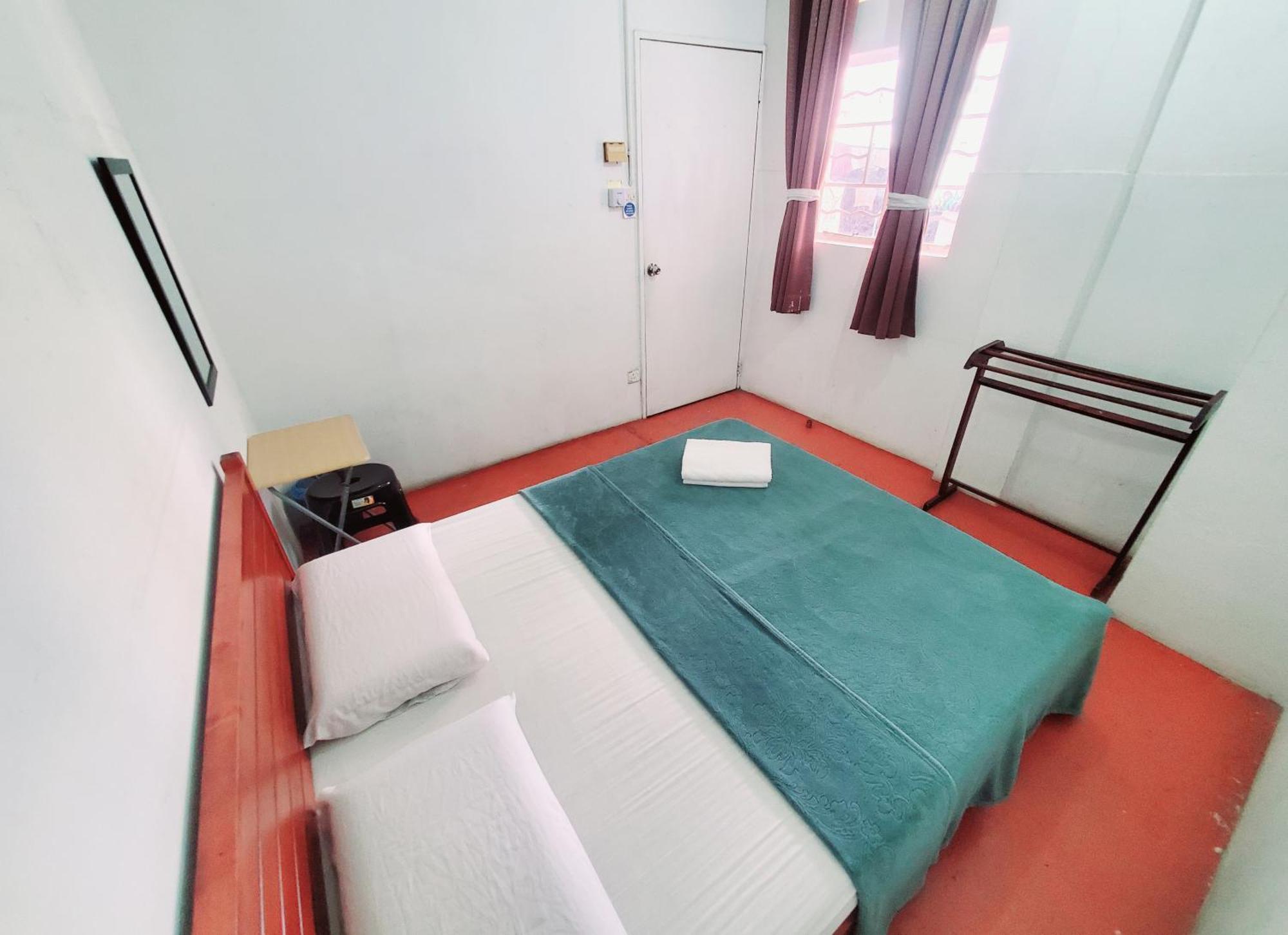 The Jesselton Cabin Sdn Bhd Кота Кинабалу Екстериор снимка