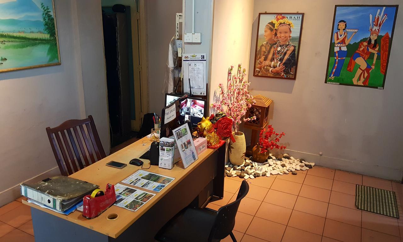 The Jesselton Cabin Sdn Bhd Кота Кинабалу Екстериор снимка