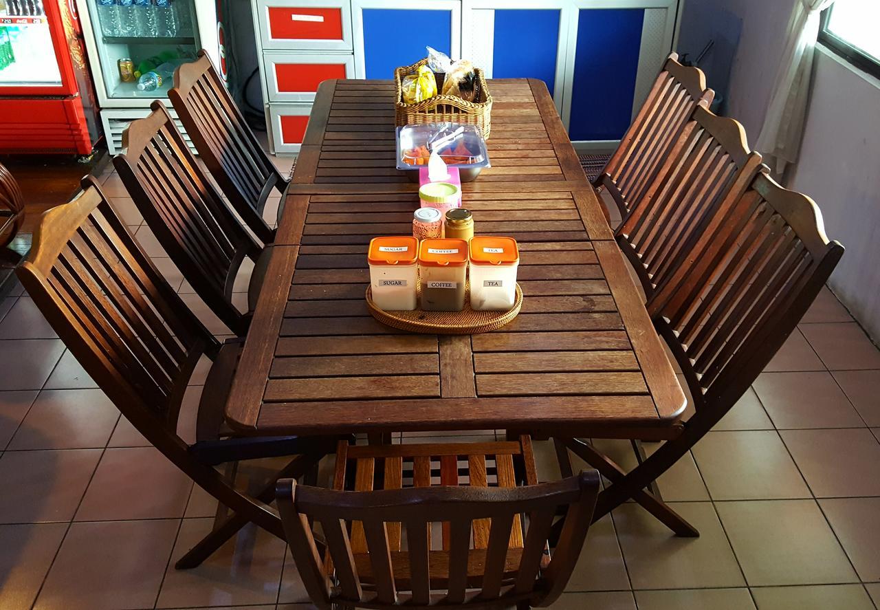 The Jesselton Cabin Sdn Bhd Кота Кинабалу Екстериор снимка