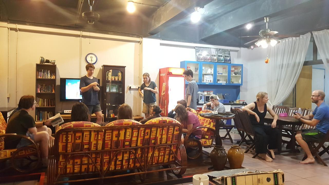 The Jesselton Cabin Sdn Bhd Кота Кинабалу Екстериор снимка