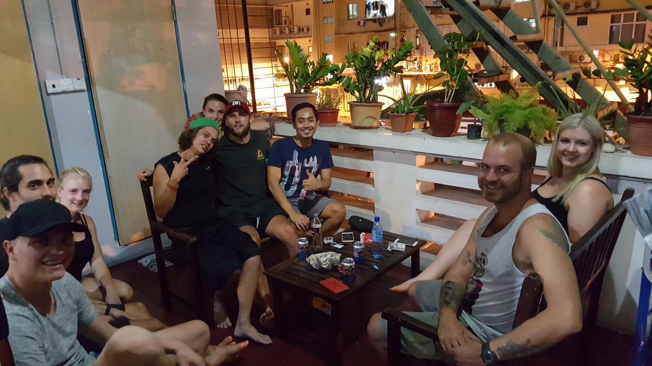 The Jesselton Cabin Sdn Bhd Кота Кинабалу Екстериор снимка