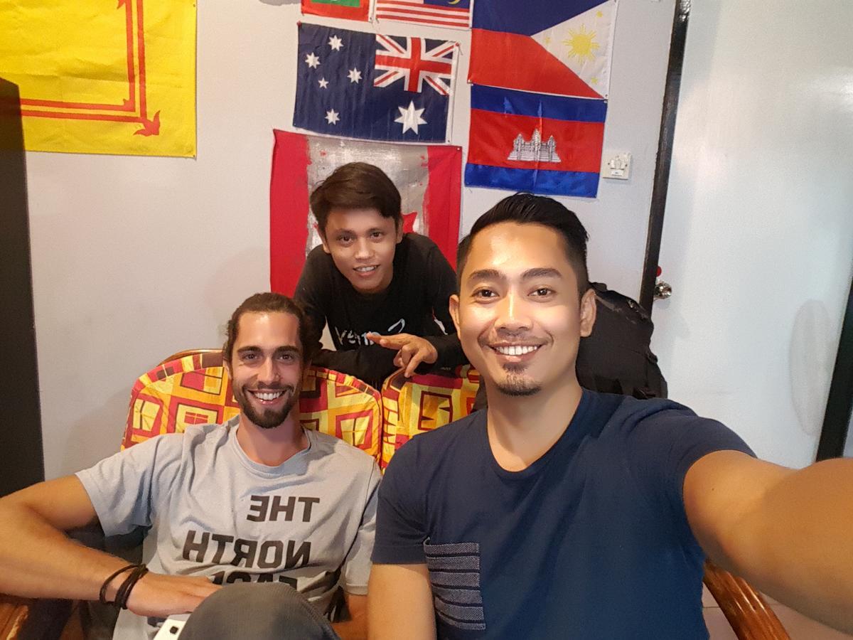 The Jesselton Cabin Sdn Bhd Кота Кинабалу Екстериор снимка
